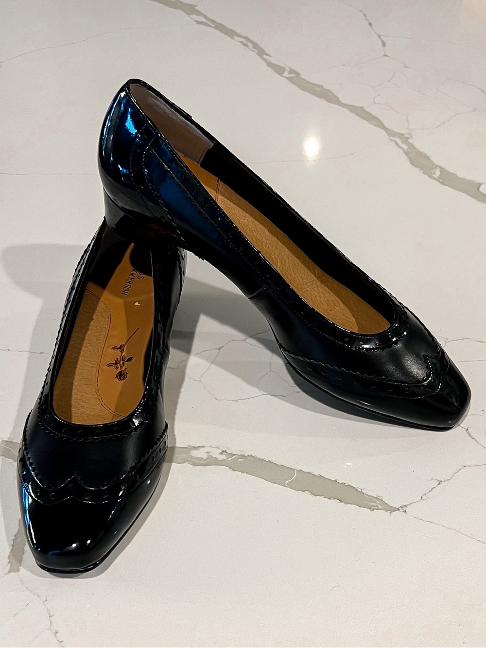 Ros Hommerson Black Leather Low Heels with Patent Wingtip Detail Womens Sz 12 M